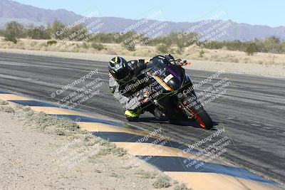 media/Dec-04-2025-Racers Edge (Thu) [[5ebc9f124d]]/2-A Group/1-Session 2 (Turn 7 Inside)/